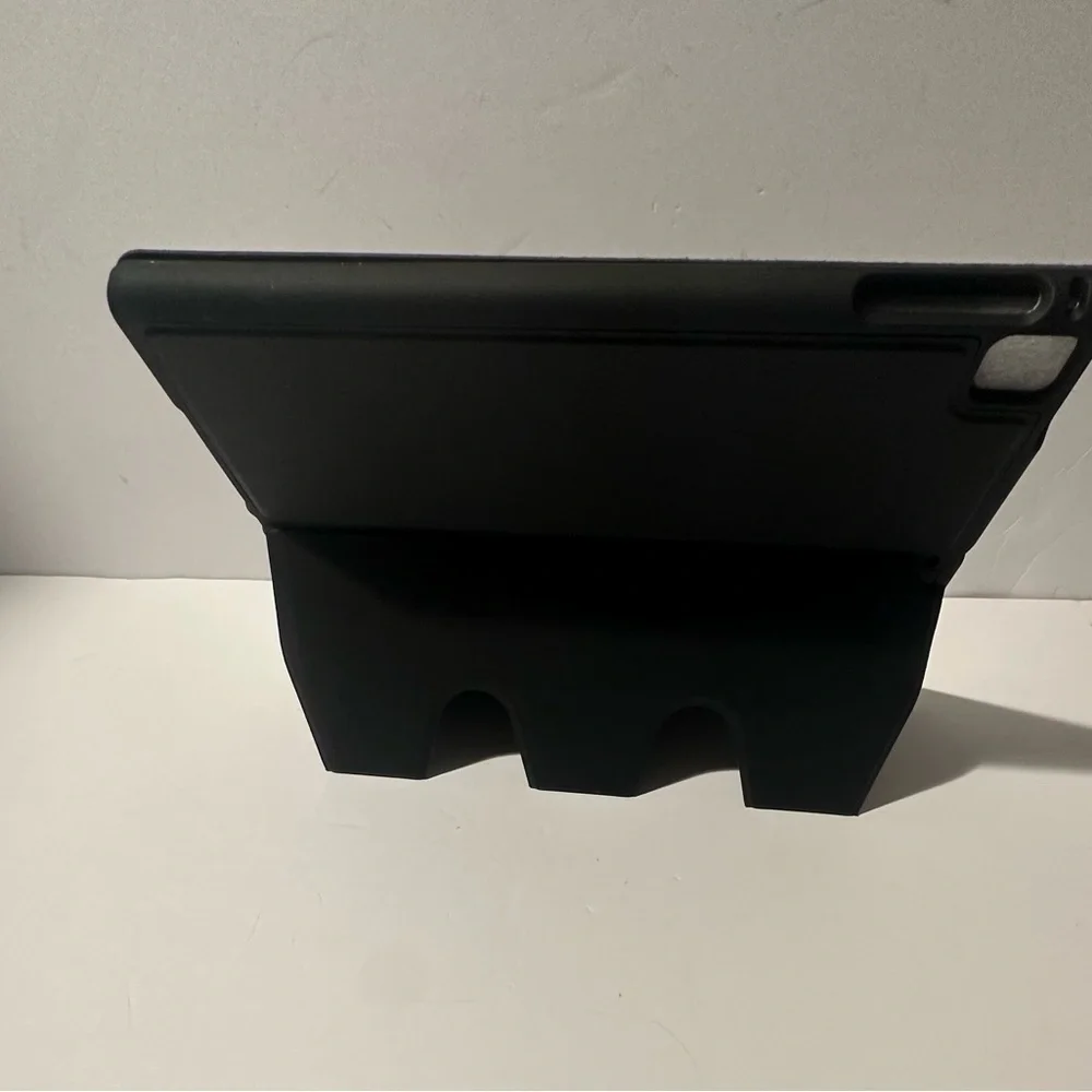 Black iPad Holder for iPad 6th/5th Generation.